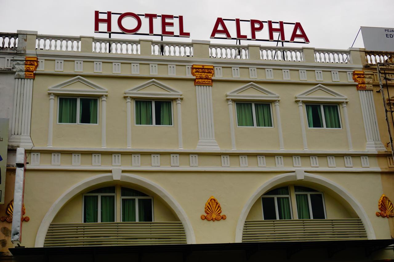Hotel Alpha 2*