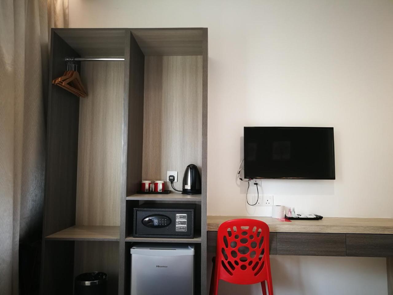 Hotel Alpha 2*