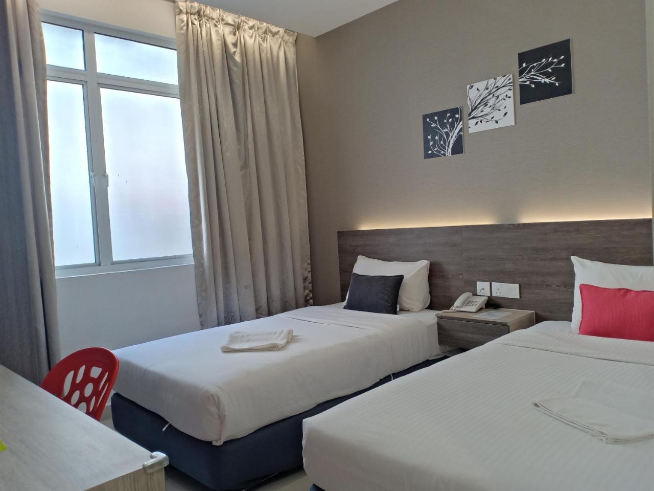Alpha Hotel